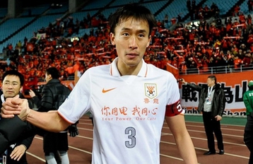 国乒香港训练！王楚钦一身黄好亮眼，莎莎苦练反手，陈幸同回归（国乒香港集训：王楚钦黄装吸睛，莎莎苦练反手，陈幸同回归）