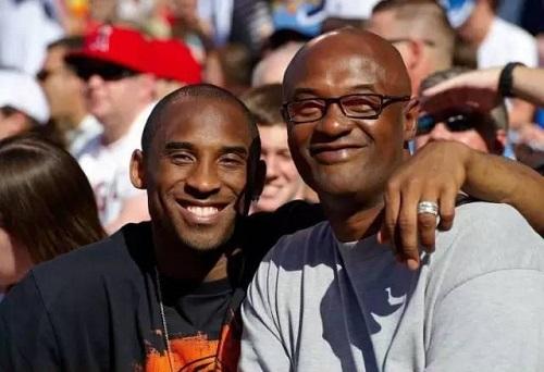 拉赫马尼：我们要庆祝，因为训练、工作就是为了让球迷高兴（拉赫马尼：该庆祝了，我们的训练与付出都是为了让球迷开心）