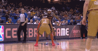 14轮不胜！佛罗伦萨客场1-3遭萨索洛逆转，沃尔帕托传射（佛罗伦萨苦吞14轮不胜，客场1-3被萨索洛翻盘，沃尔帕托一传一射立功）