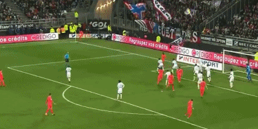 巴恩斯：詹姆斯统治了比赛那么久，他真的很难防守很难阻止