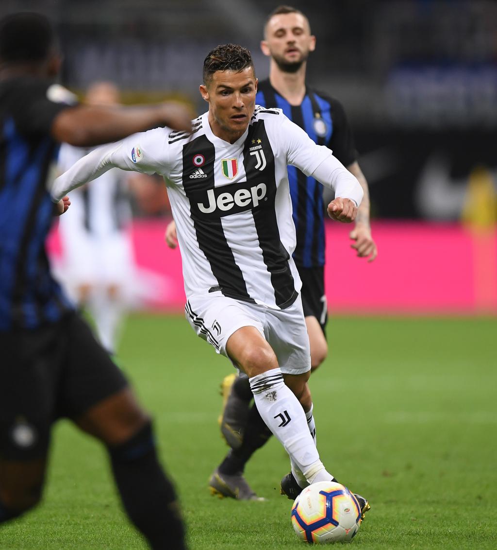 阿斯：巴萨和拜仁都有意桑托斯后卫索萨，后者被誉为新马塞洛