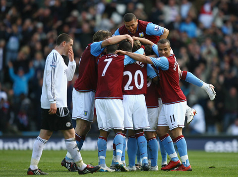 巴黎圣日耳曼姆巴佩连续两场进球（巴黎圣日耳曼前锋姆巴佩连场破门）