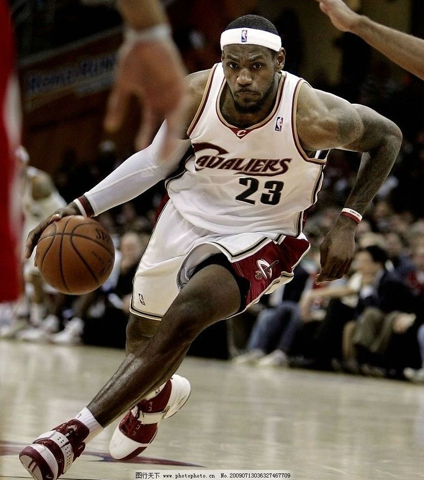 小贝：我希望梅西退役后住在迈阿密，但他说只想住诺坎普附近（贝克汉姆盼梅西退役后定居迈阿密，梅西称更愿住在诺坎普附近）