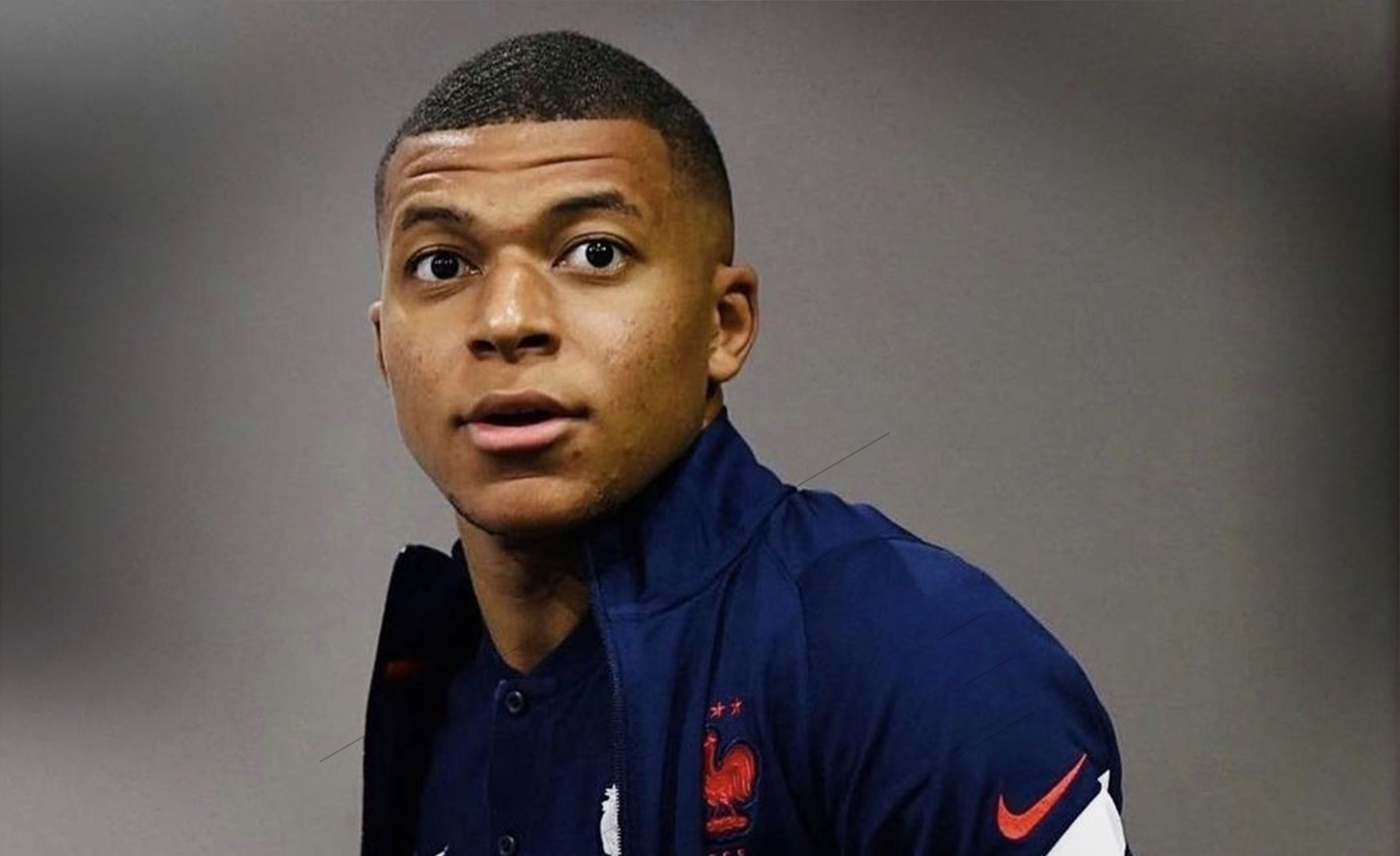 融入巴塞罗那，拉什福德参观巴萨基金会项目与孩子们互动（走进巴塞罗那：拉什福德探访巴萨基金会，与孩子们互动）