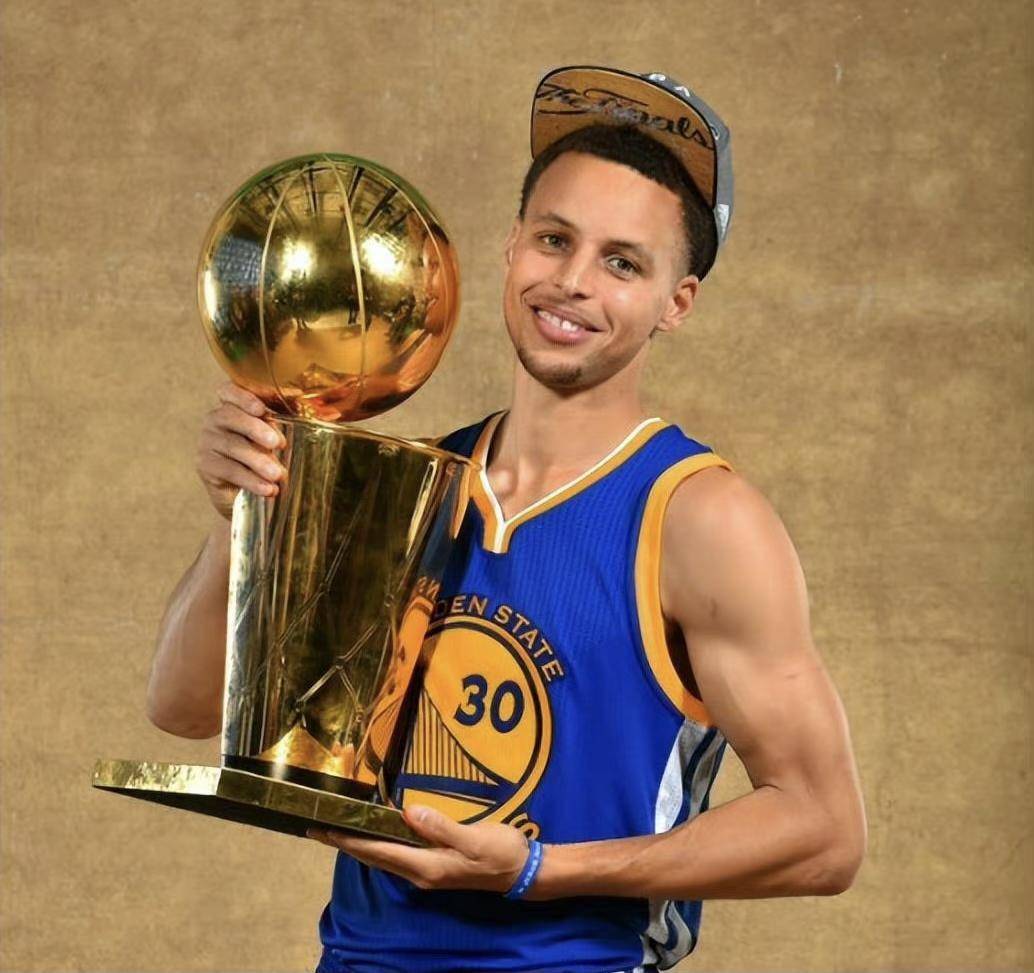 阿根廷美女老师用梅西表情包为学生评分：谁想让梅西伤心呢？（阿根廷老师用梅西表情包打分：谁舍得让梅西难过？）