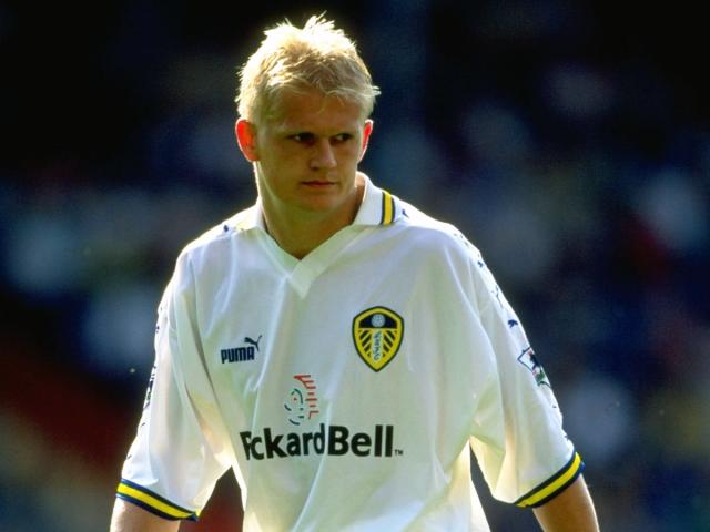 混团世界杯！爆大冷，国乒首败，世界冠军被翻盘，王曼昱疯狂逆转（混合团体世界杯上演冷门！国乒吞下首败，世冠惨遭逆转，王曼昱惊天翻盘）